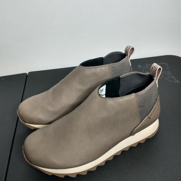 Merrell women's Alpine Chelsea Boot, size 9, taupe - Picture 4 of 12